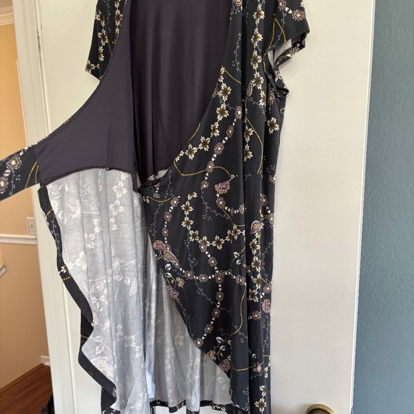 Loft, size XLP, lightweight knit wrap around dress worn once. - Picture 2 of 4